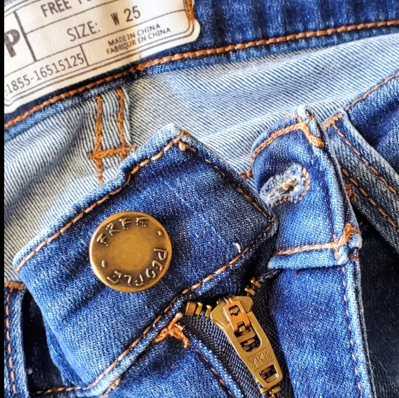Free People Great Heights Frayed Skinny Jeans Blue Med Wash Stretch Denim Sz 25 - Picture 4 of 8